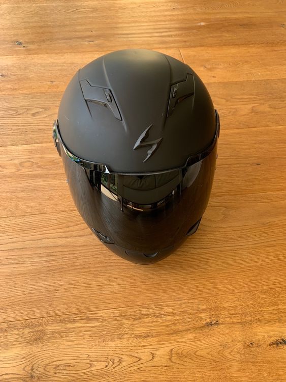 motorradhelm mit selbsttönendem visier