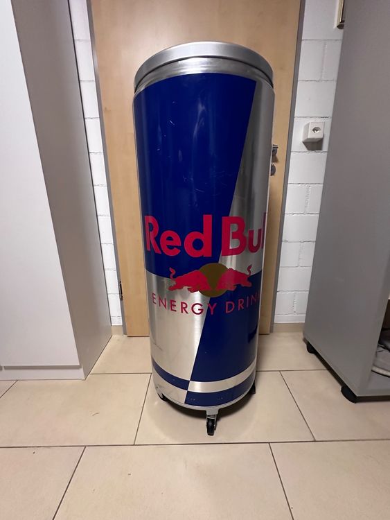 Red Bull Kühlschrank Getränkekühler Partykeller ab 1. Kaufen auf Ricardo