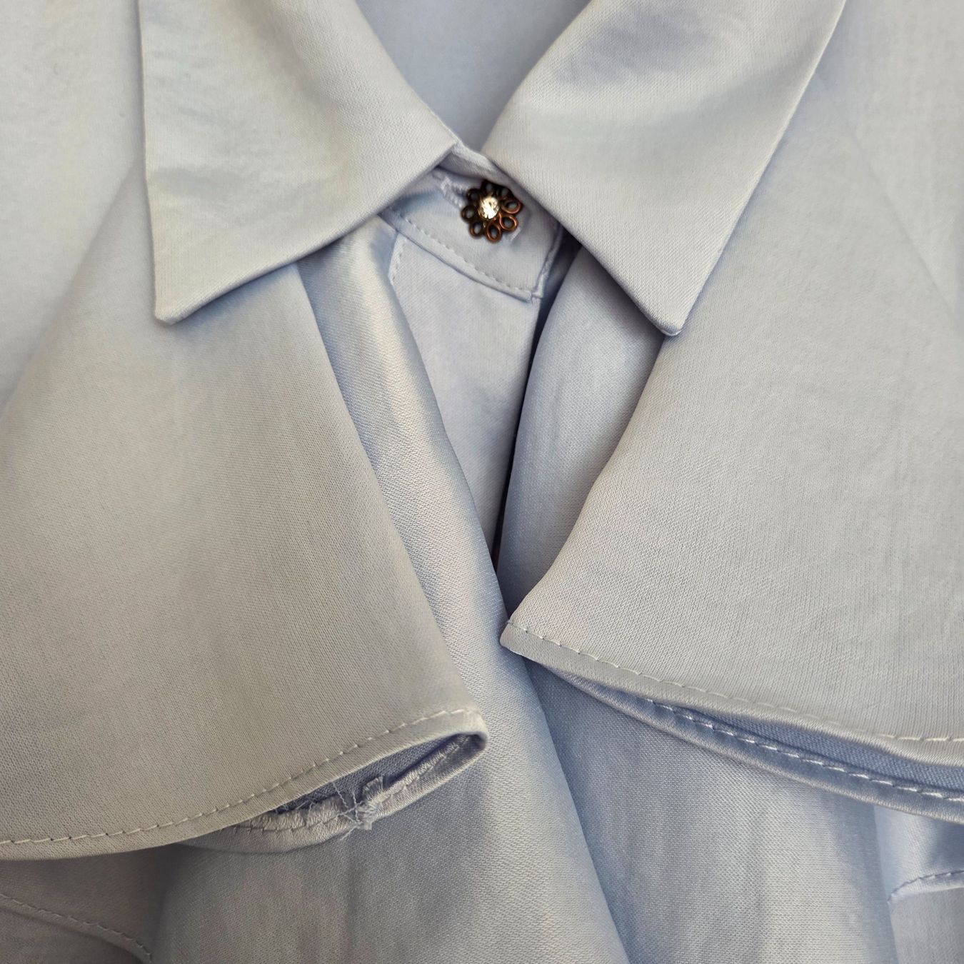 Zara Top: Top bleu clair Zara M – Usato da Onex venduto da AF. 1