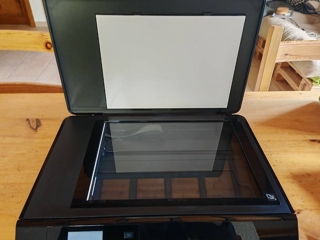 Imprimantes: Imprimante multifonction HP ENVY 5536  – D'occasion à Ovronnaz par cat_np8t 1