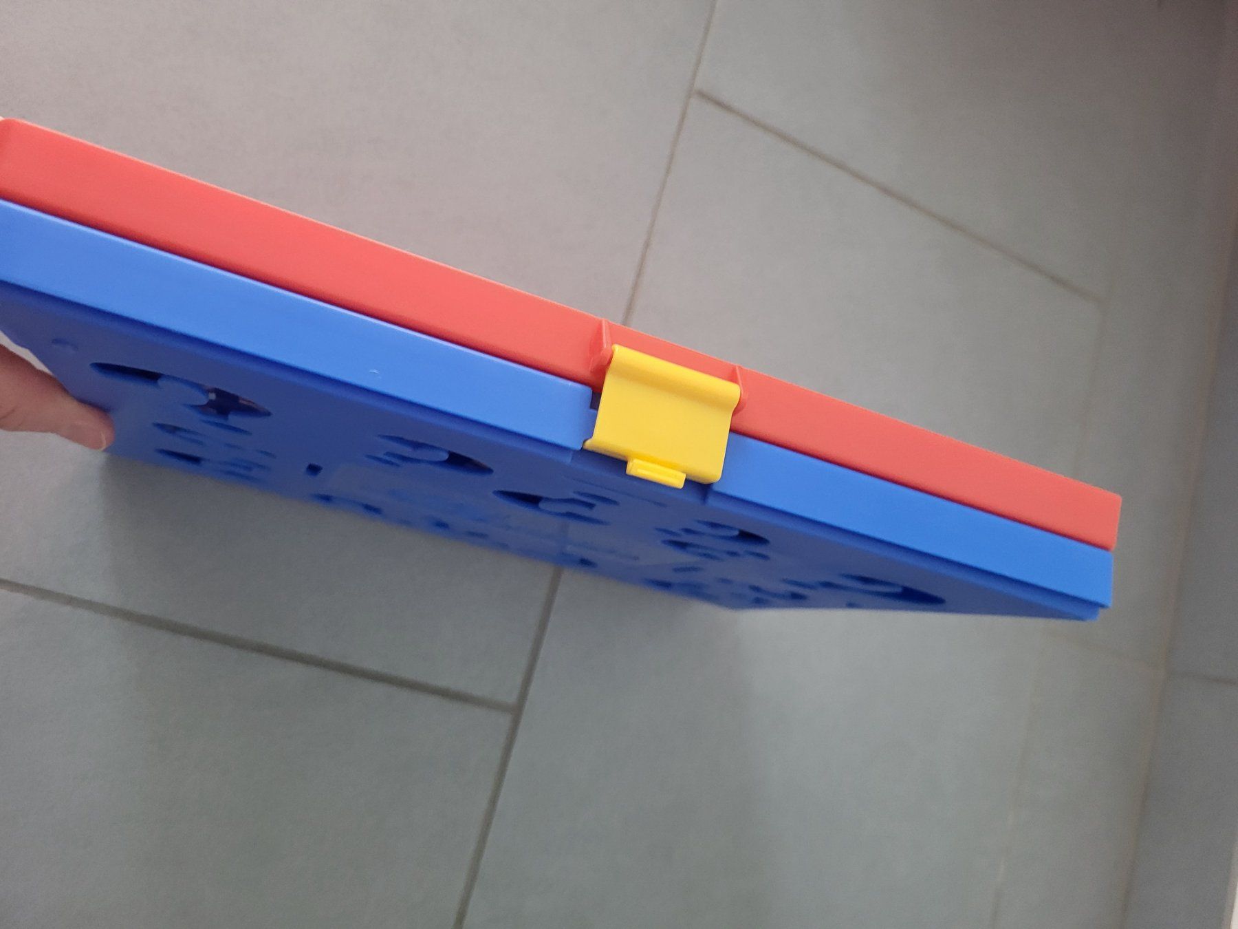 Hasbro Spiele: Spiel Wer ist es? gross – Gebraucht aus Boswil von i12i 2