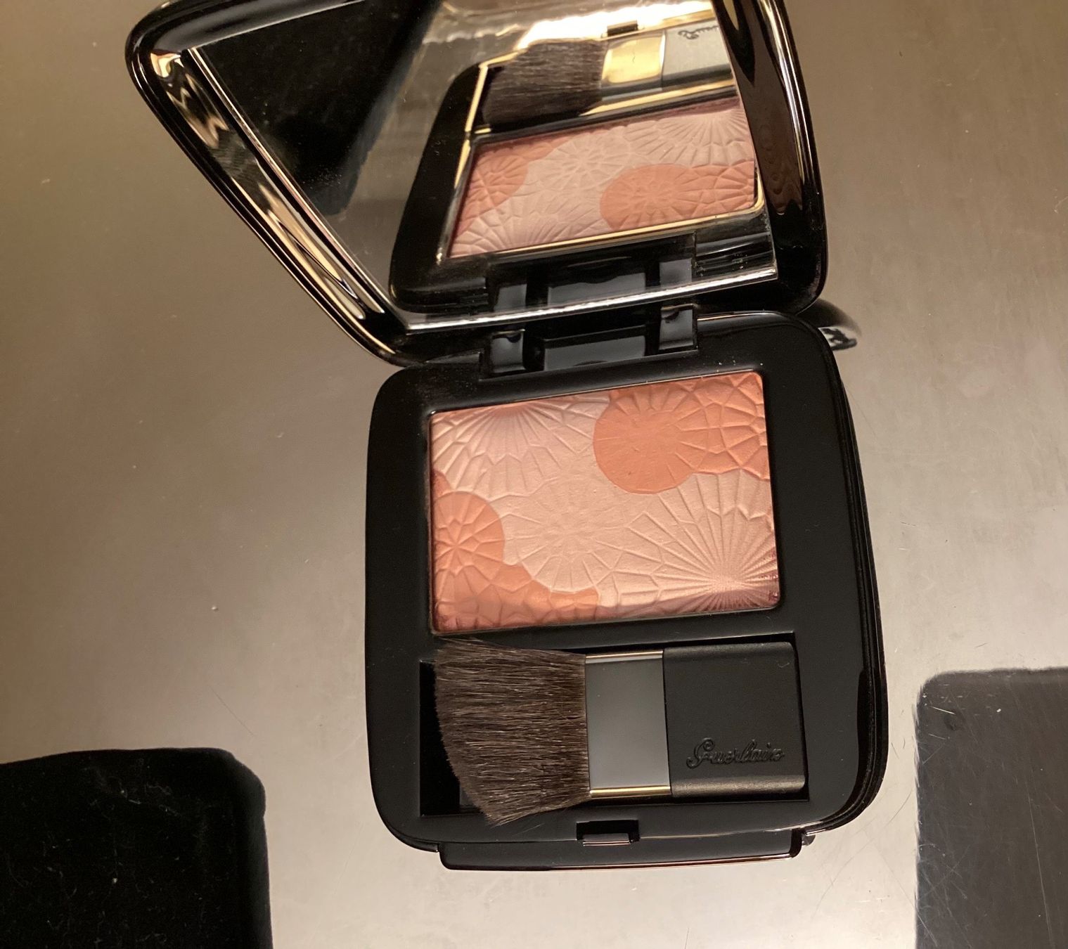 Guerlain Make-up: Guerlain Blush Éclat Cherry Blossom – Usato da Magadino venduto da sylvierosa 1