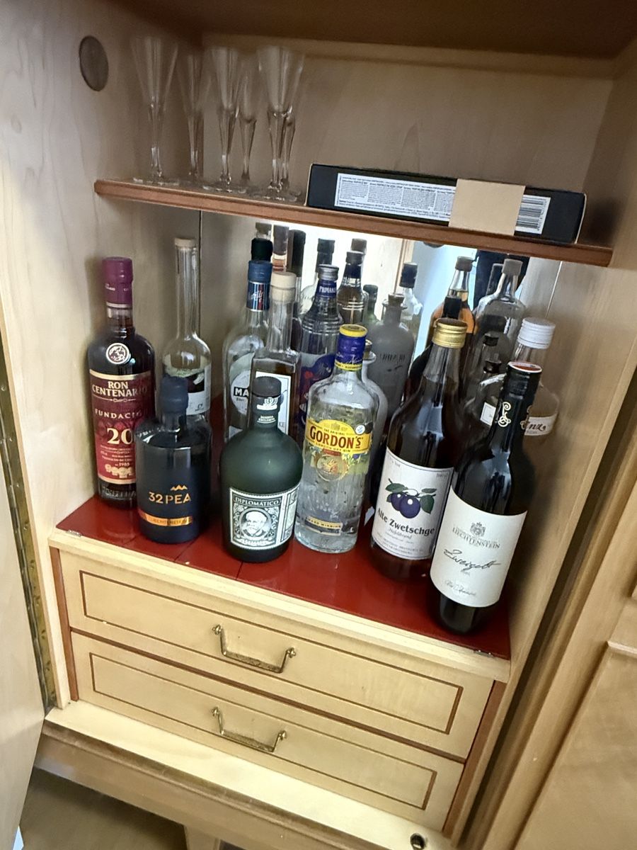 Büffets: Anrichte / Buffet / Sideboard – Gebraucht aus Mauren von coffee.friend 5