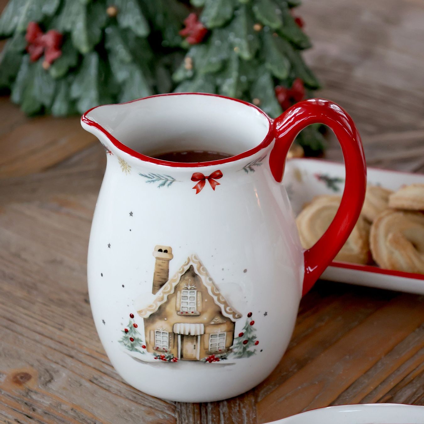 Karaffen: Chic Antique Krug "Chalet de Noël" – Neu und originalverpackt aus Innertkirchen von Glatthard-Interior