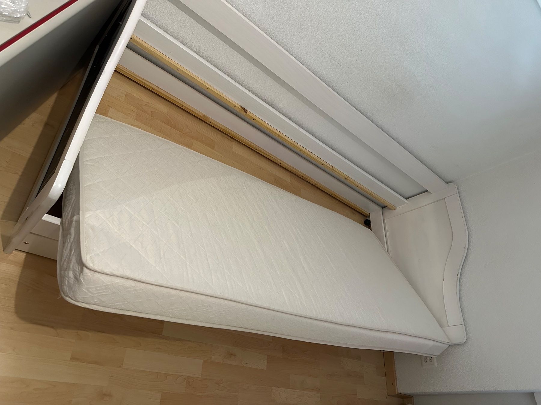 Betten: Kinderbett 90 x 200cm – Gebraucht aus Worb von Ektor