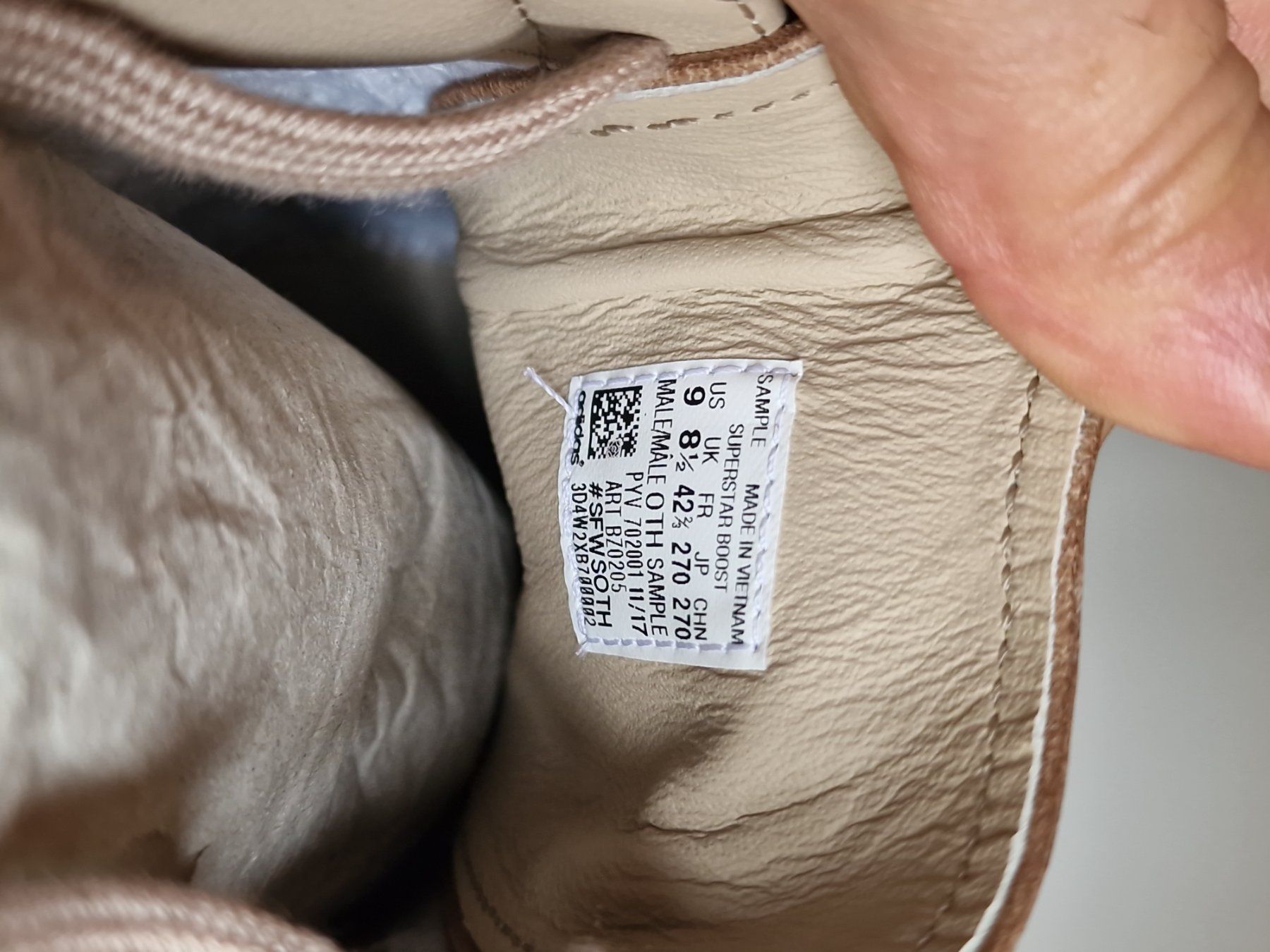 Adidas Scarpe da uomo: Ein SAMPLE SCHUH von Adidas – Nuovo (secondo la descrizione) da Nänikon venduto da mzi_7pmm 2