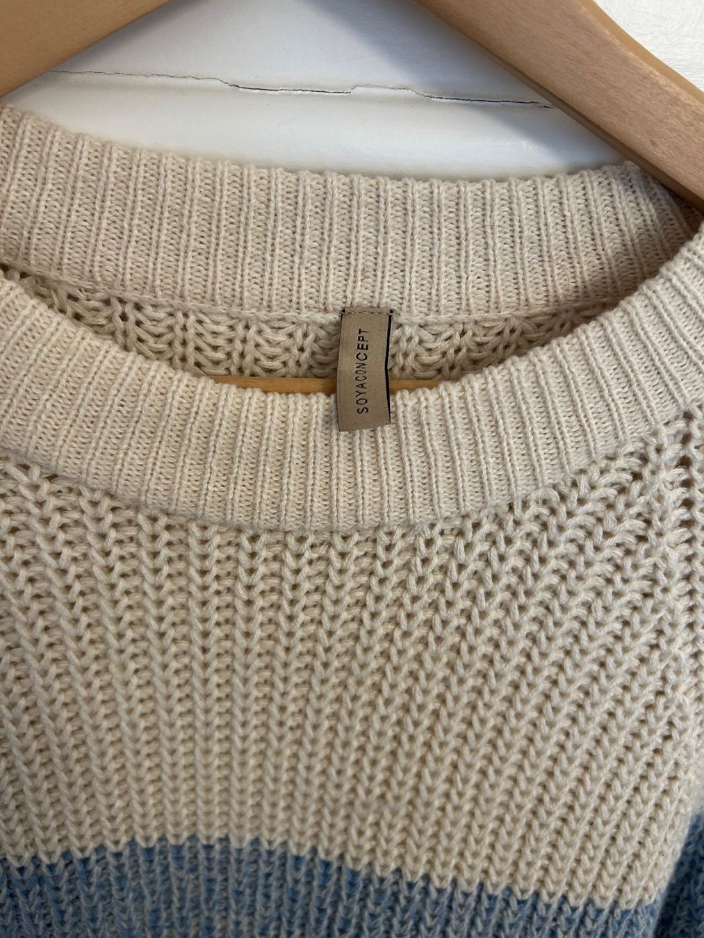 Maglioni & Felpe: Soyaconcept Pullover: Gr. L, blaue Blockstreifen – Usato da Basel venduto da Interstellar85 5