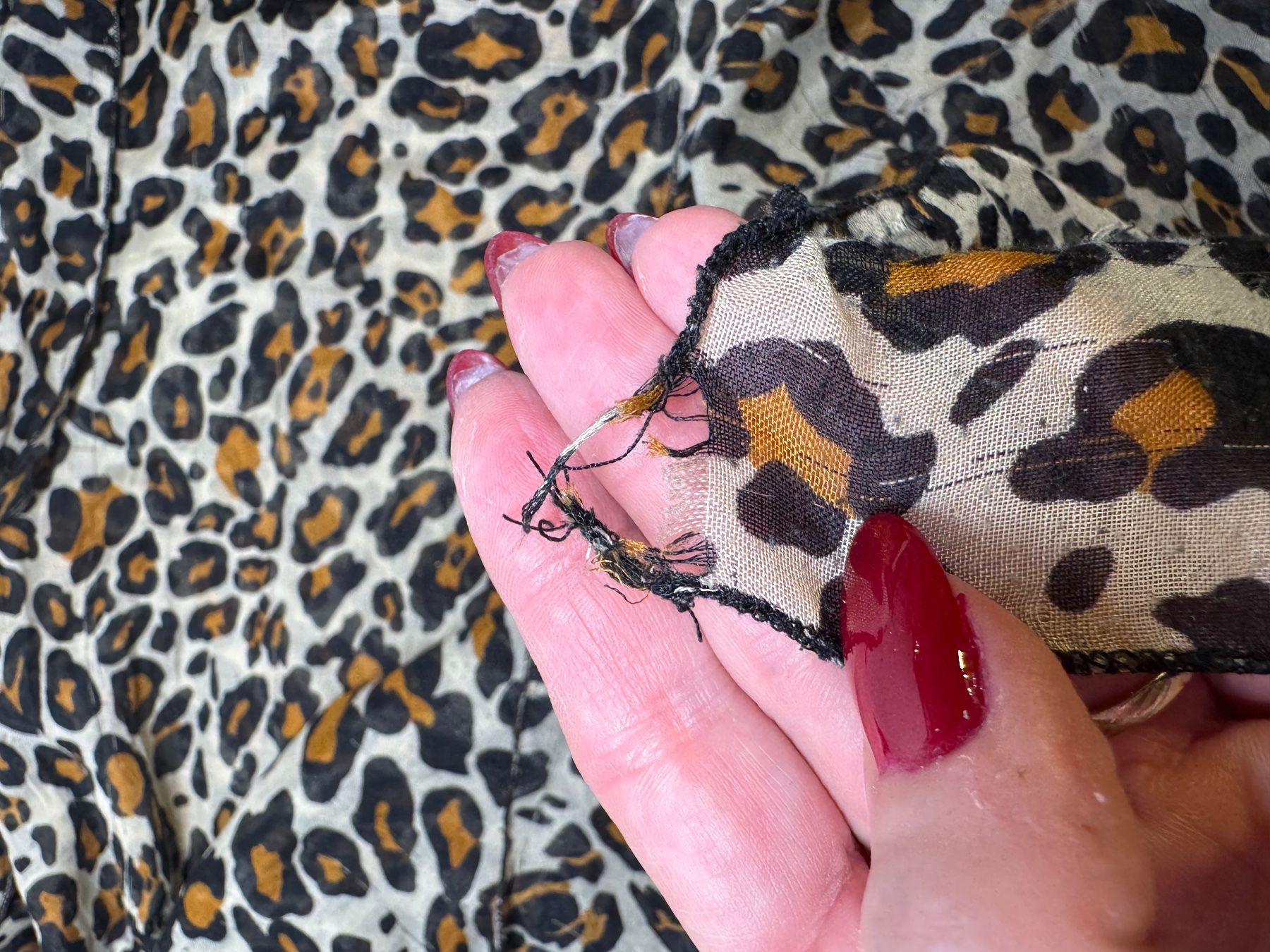 H&M Foulard & Sciarpe: Schal mit Leopardenmuster von H&M – Usato da Grosswangen venduto da shoes.bags.and.co 7