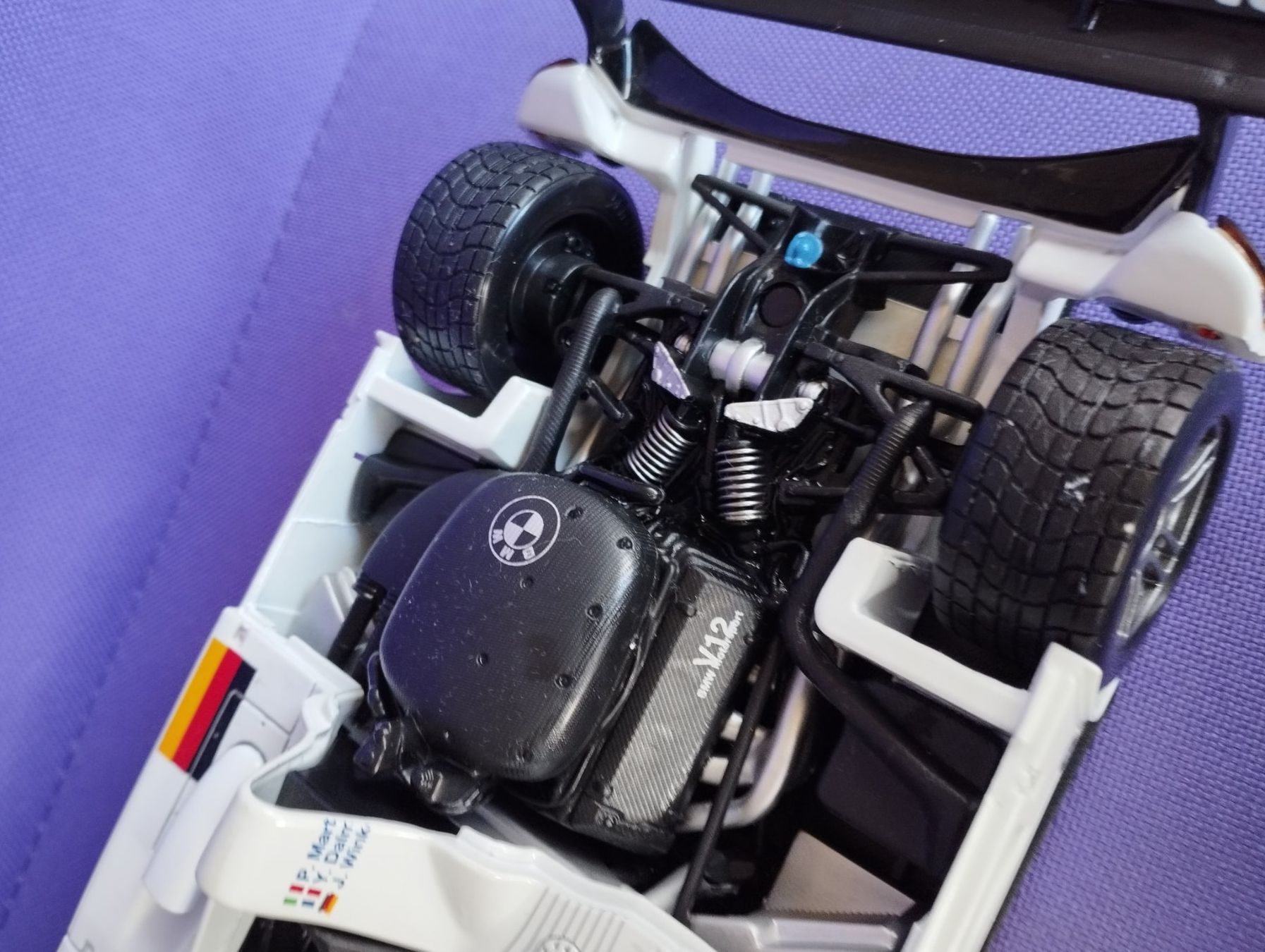 Maisto Modellautos: BMW V12 LMR Martini/Dalmas/Winkelhock – Gebraucht aus Chur von oriori 1