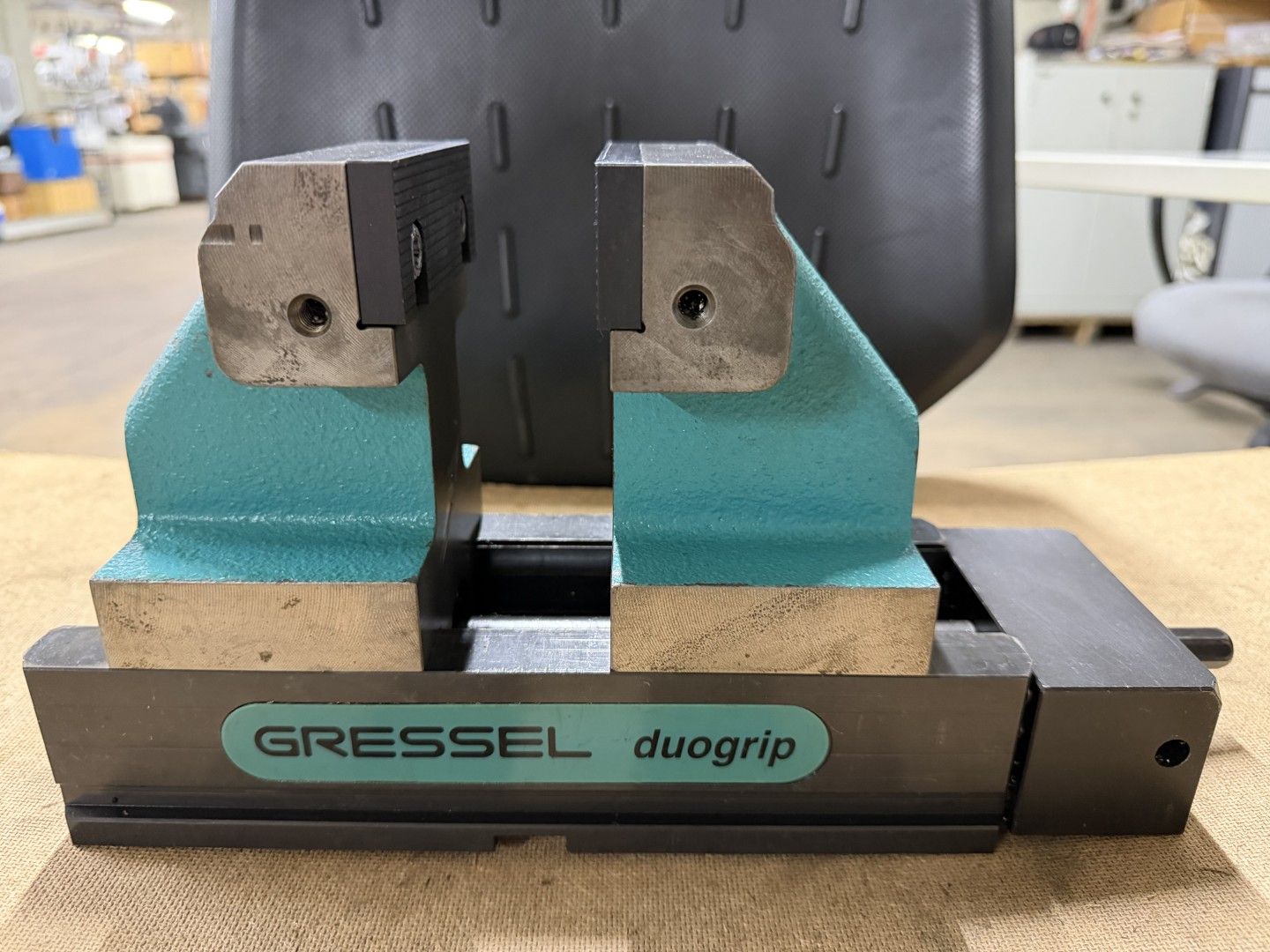 Outils pour métaux et serrurerie: Schraubstock Gressel Duogrip – D'occasion à Zuchwil par dragosmd-maschinen 1