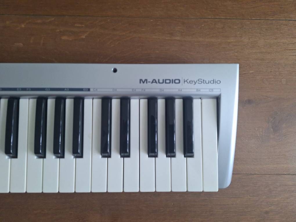 Instruments de musique: M-Audio KeyStudio 49-Noten-Keyboard. – D'occasion à Buchrain par joe_phc7 1