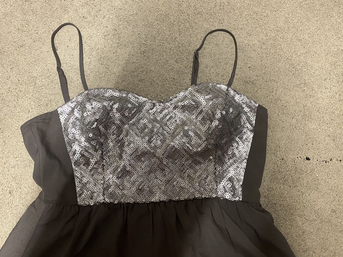 Vestiti: Pailetten-Kleid – Usato da Luzern venduto da oli_6x2r 1