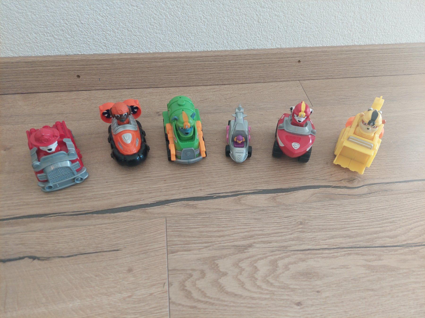 Spielzeuge: 6 kleine Paw Patrol Autos – Gebraucht aus Mund von milo18