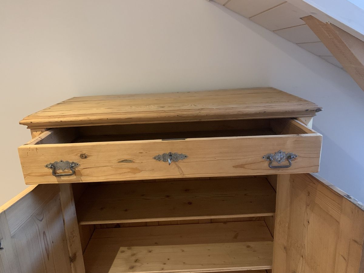 Armadi: Schrank, Bauernschrank, Tannenholz – Usato da Thierachern venduto da reten 4
