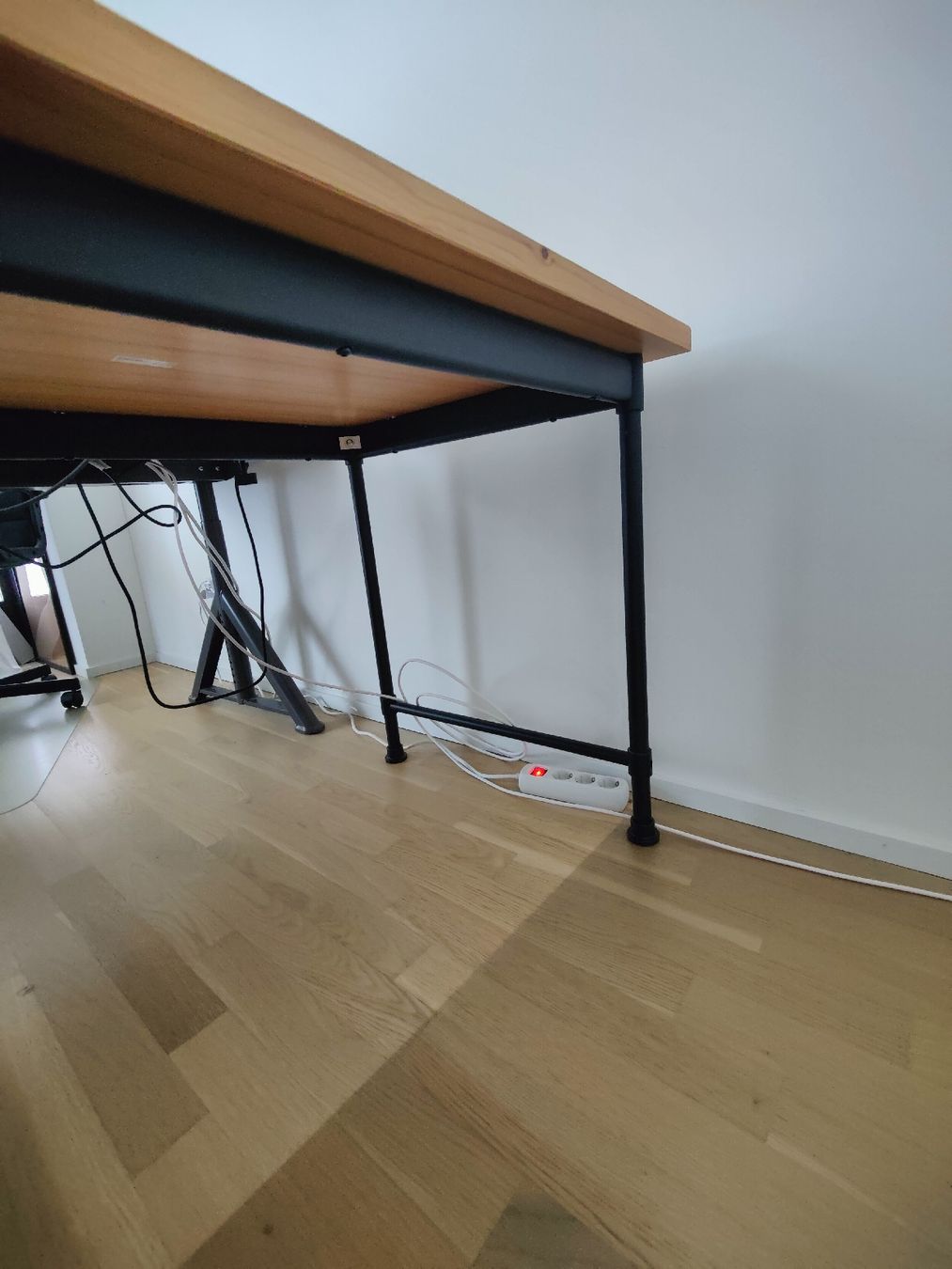 Ikea Schreibtische: Robuster Schreibtisch Industrial Style – Gebraucht aus Frauenfeld von jil_jgc6 3
