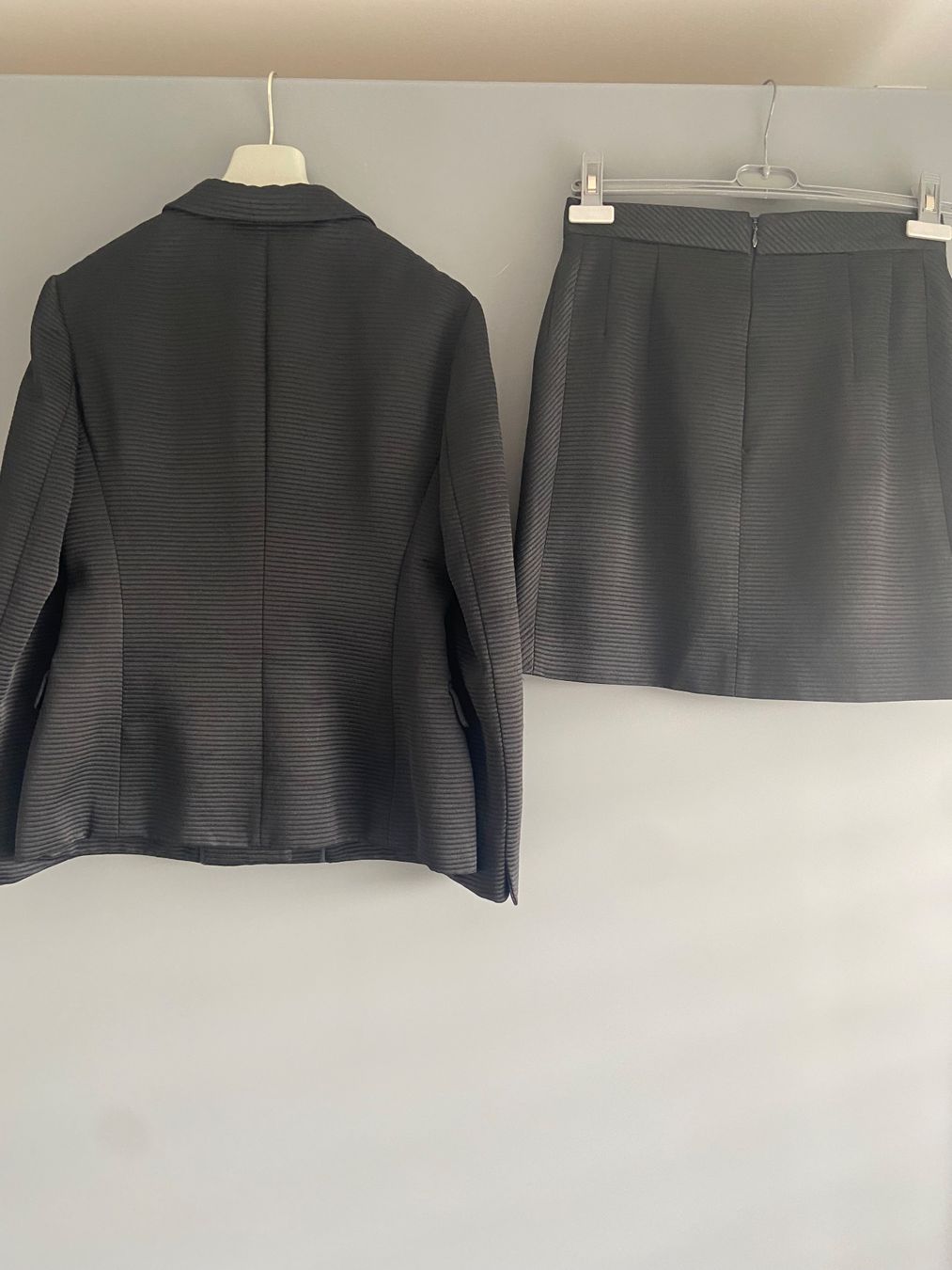 Prada Completi & Tailleur: Prada Anzug, italienische Gr.42, Gr.S. – Usato da Walchwil venduto da lodrick 1