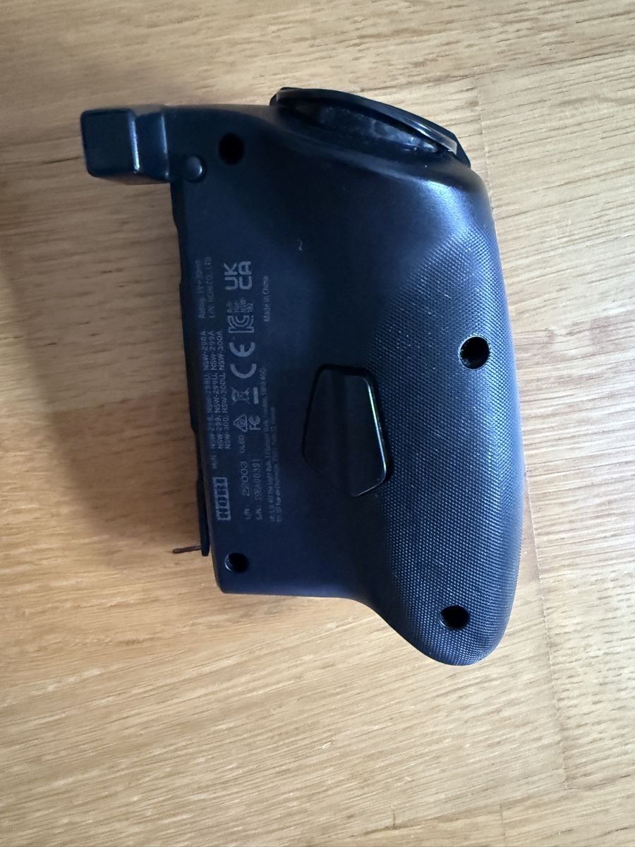 Controller: HORI Split Pad Pro Controller Nintendo Switch – Usato da Basel venduto da Xela86 1