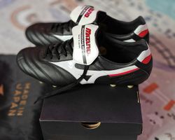 Mizuno Morelia II Japan Fussballschuhe (Schwarz / Weiß) – Gr