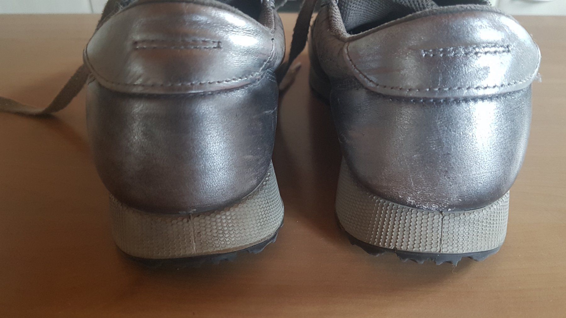 Ecco Scarpe da donna: Basket en cuir grandeur 39 marque Ecco – Usato da Villiers venduto da san_jn5w 4