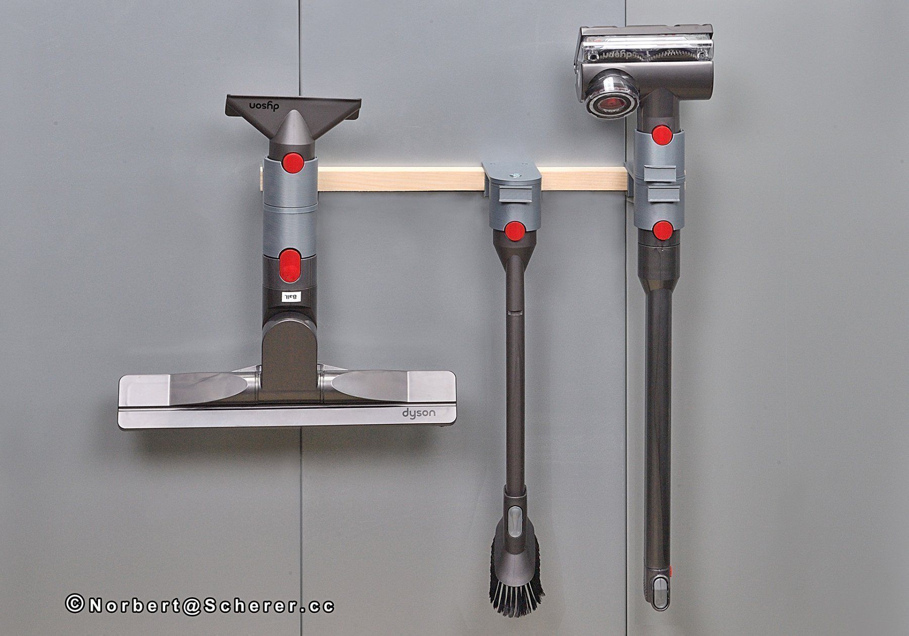 Dyson Staubsauger & Zubehör: Basis-Set Zubehörhalter Dyson Big Ball – Neu und originalverpackt aus Känerkinden von Bdegen 1