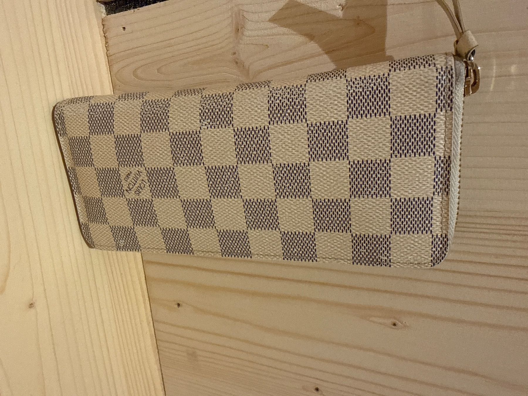 Louis Vuitton Portamonete: LOUIS VUITTON PORTEMONAIE – Usato da Utzigen venduto da lou40