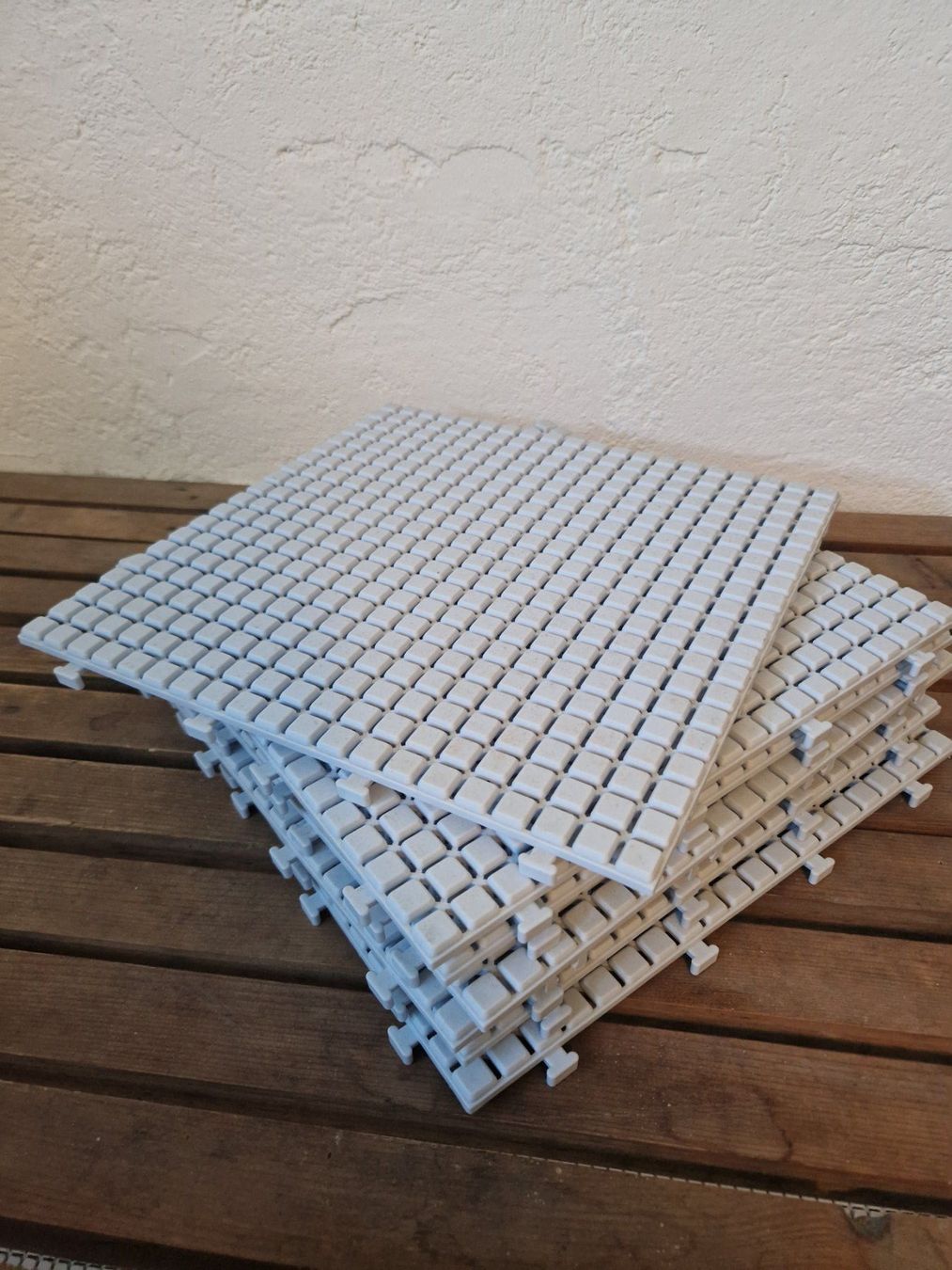 Revêtements de sol: Kunststoff-Klickfliesen / Bodenplatten 14 m2 – D'occasion à Ostermundigen par Wingels 1