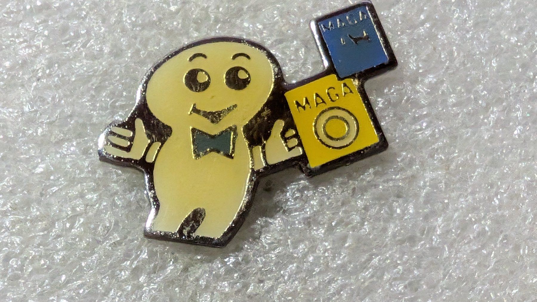 Placchette & Badge: Ansteckpin 175: Maga Bio – Usato da Oppligen venduto da Pin-Fall-Shop