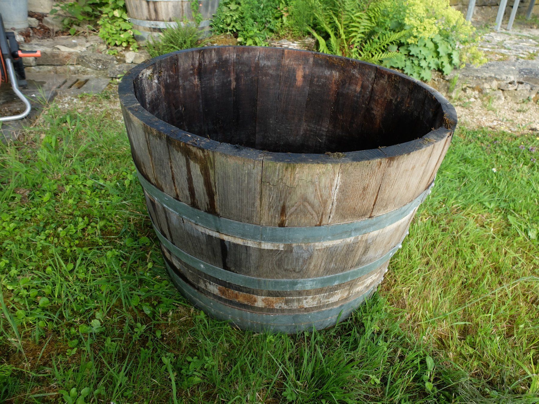 Bewässern & Giessen: Holzfass Holzbottich Eichenholz Wasserfass Wasserzuber – Gebraucht aus Vinelz von woerni11