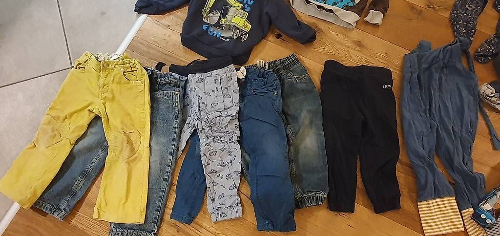 Lotti & Set di vestiti: Superschönes Kleiderpaket Junge, Grösse 98 – Usato da Schlieren venduto da carolinvs 3