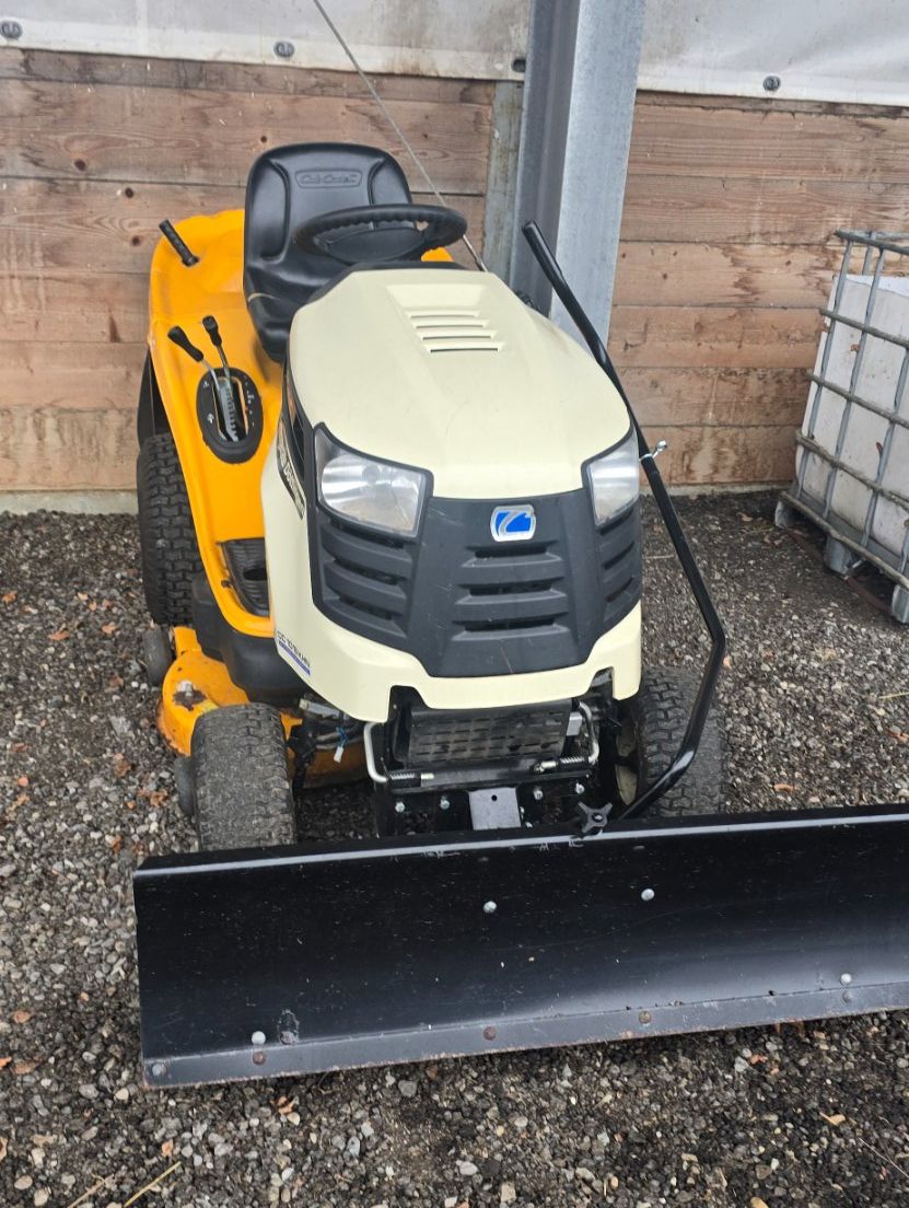 Mtd Tagliaerba: Cub Cadet Rasentraktor mit Schneepflug, – Usato da Rain venduto da Fafan069 3