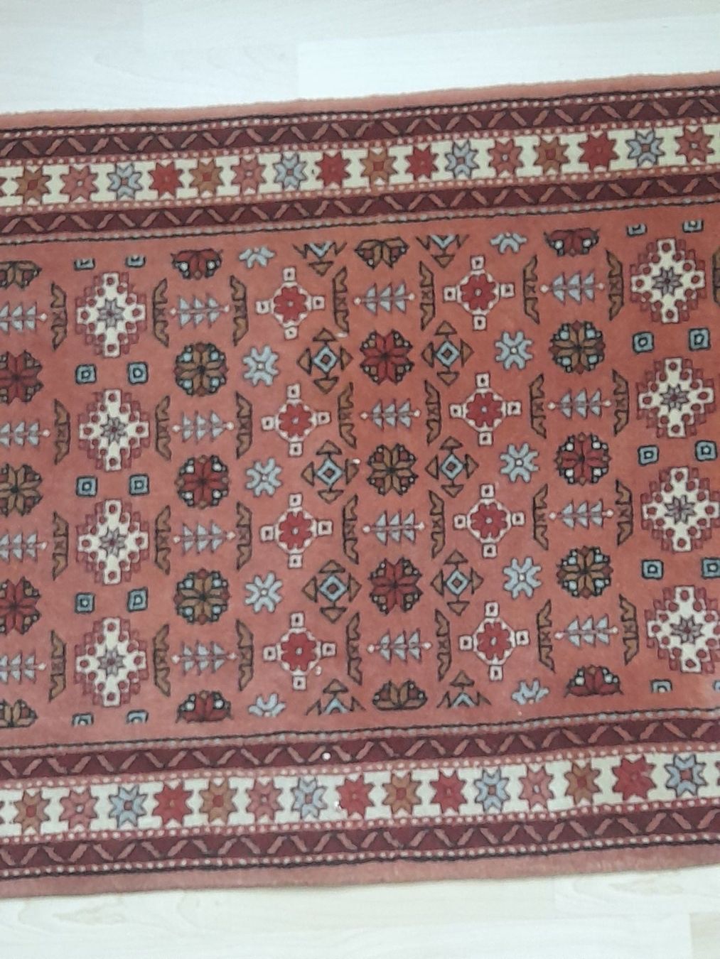 Teppiche: Kleiner Seidenteppich – Gebraucht aus Thun von Treff.....e 2