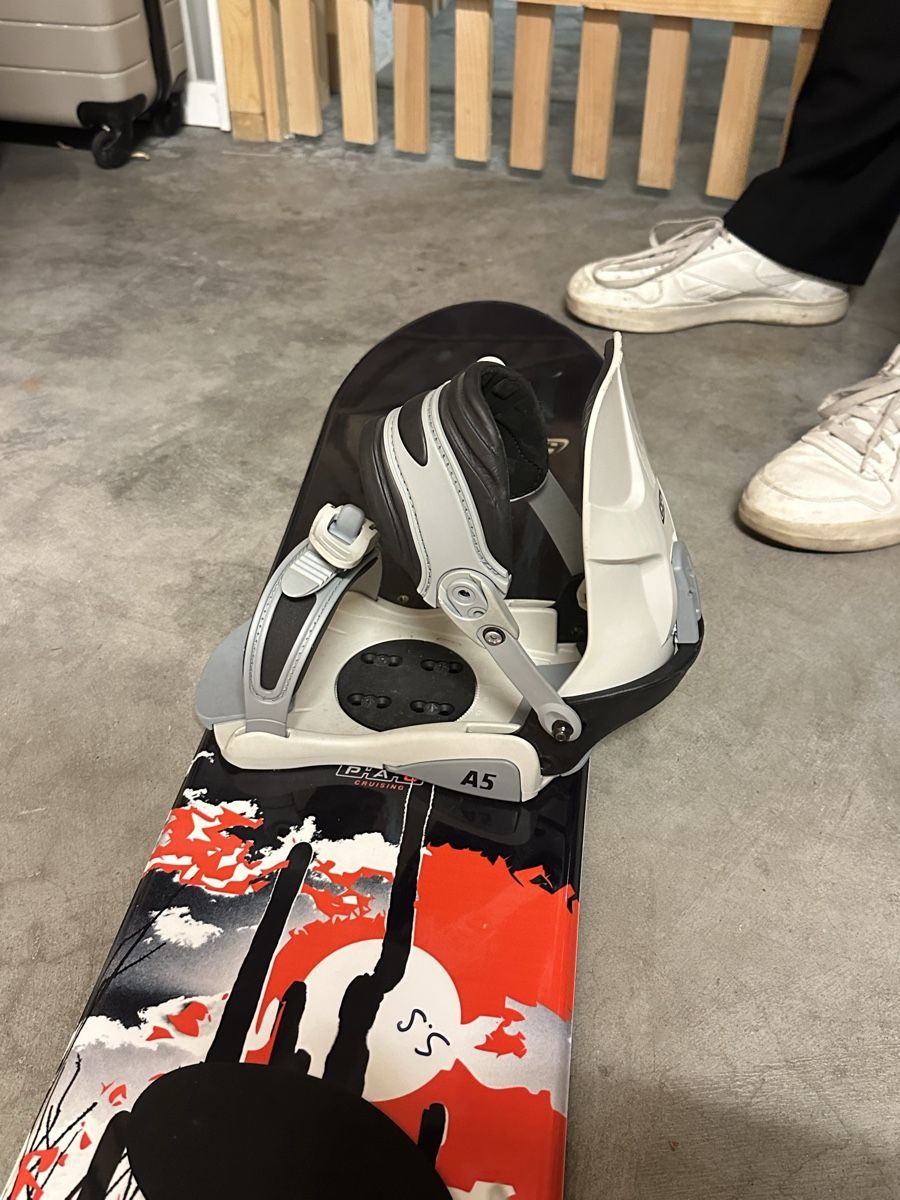 Board: Crazy Creek Snowboard 148cm with Bindings – Usato da Zürich venduto da lac_5xw6 3