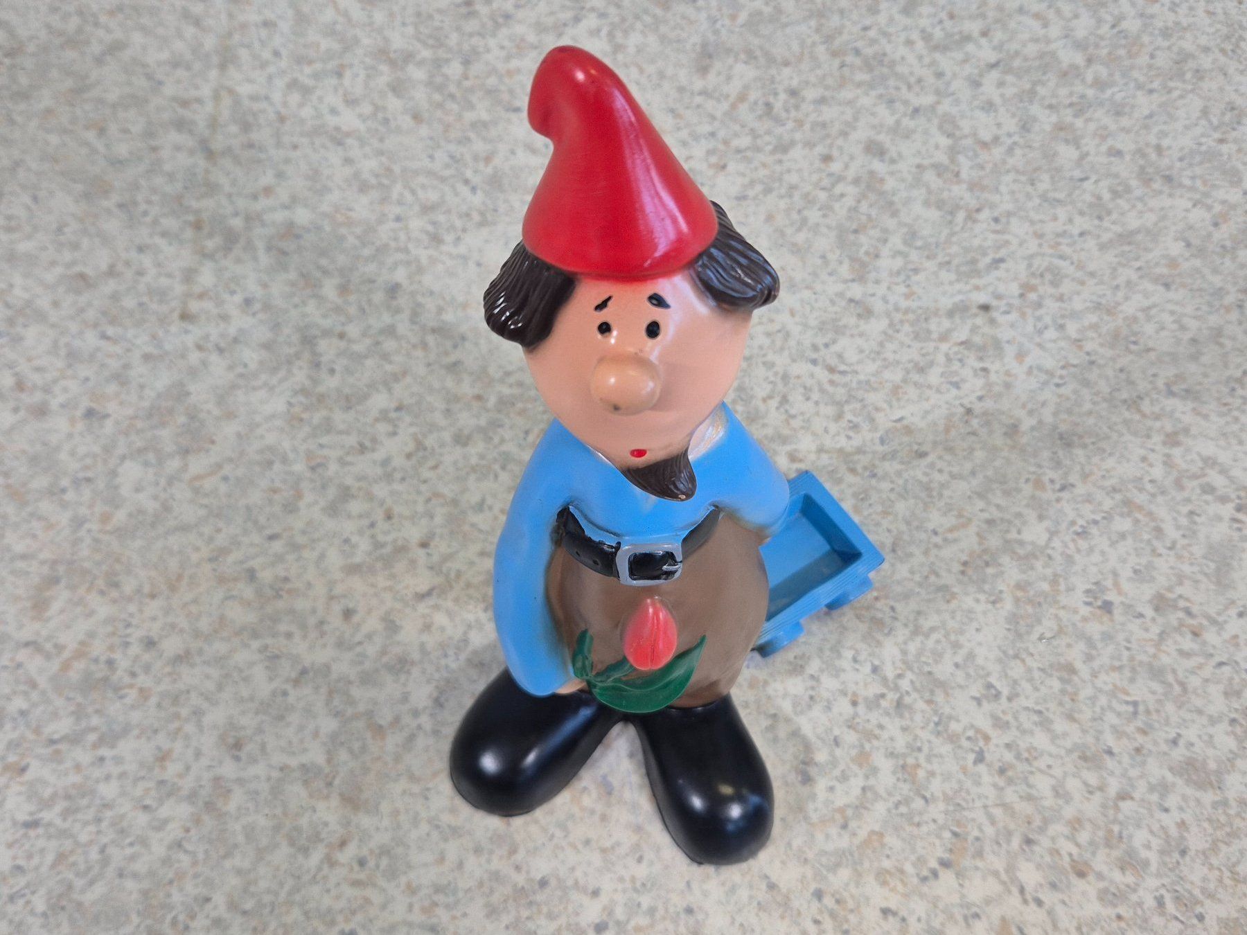 Figuren: NM Design Zwergnase Gartenzwerg Zwerg Figur – Gebraucht aus Nottwil von Wondewa-Shop