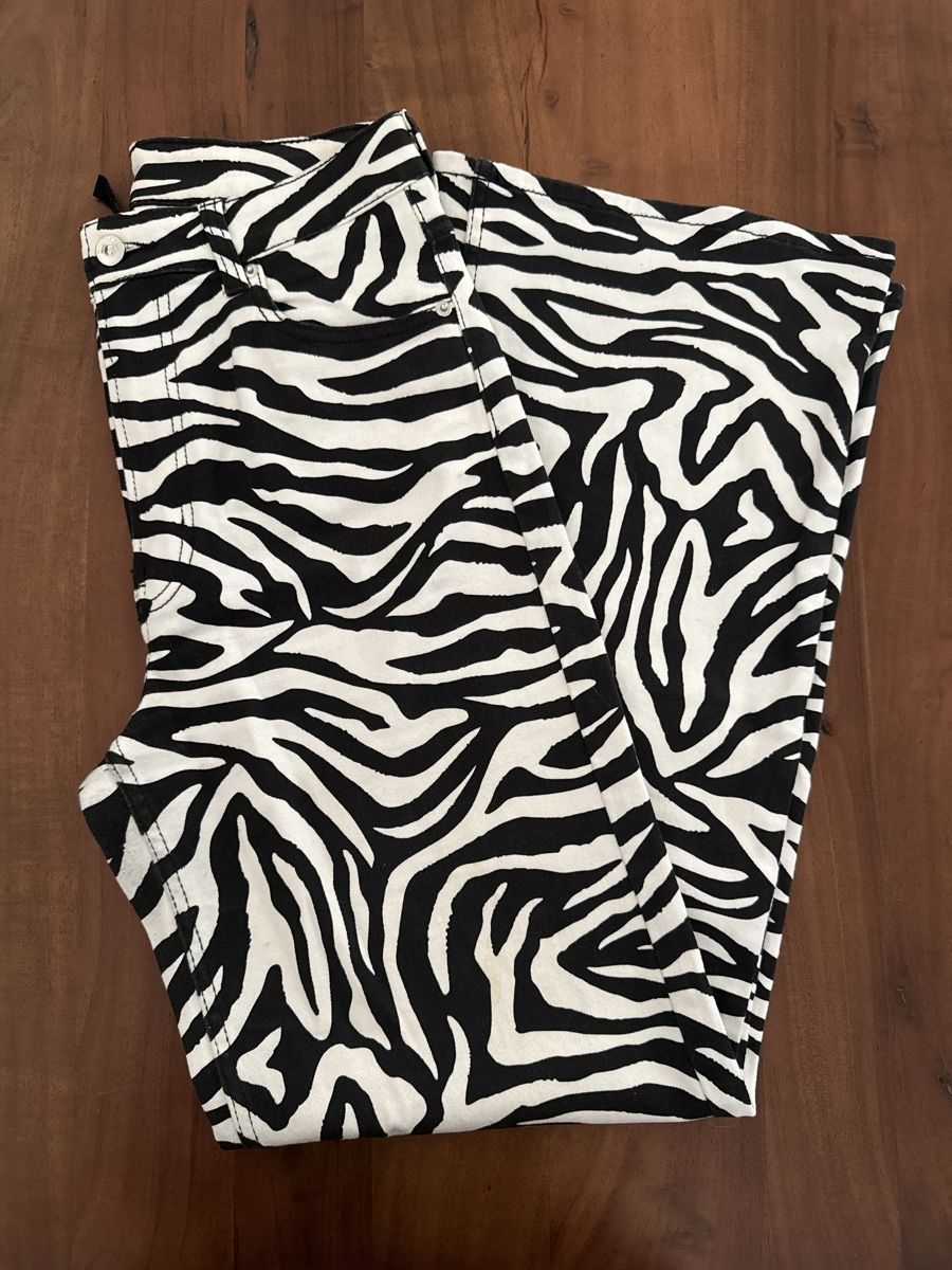 H&M Pantaloni: DIVIDED Hose Zebra Muster Schwarz Weiss Groesse 38 – Nuovo (secondo la descrizione) da Allschwil venduto da ana_87pj