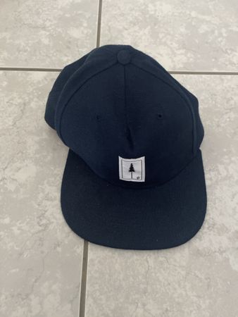 Dunkelblaue Cap mit Baum-Logo - Top Zustand!