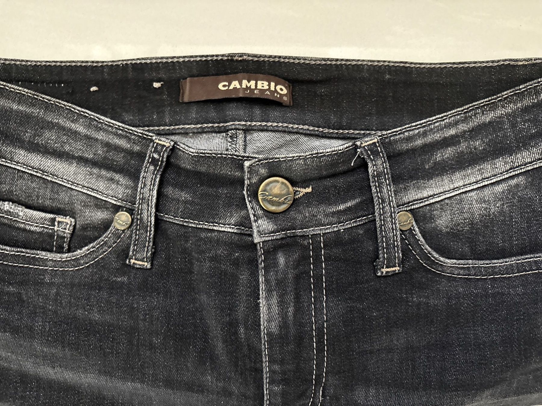 Cambio Jeans: Cambio Jeans schwarz "used-look"  Gr. 38 – Usato da Richterswil venduto da ZueriLake2 3