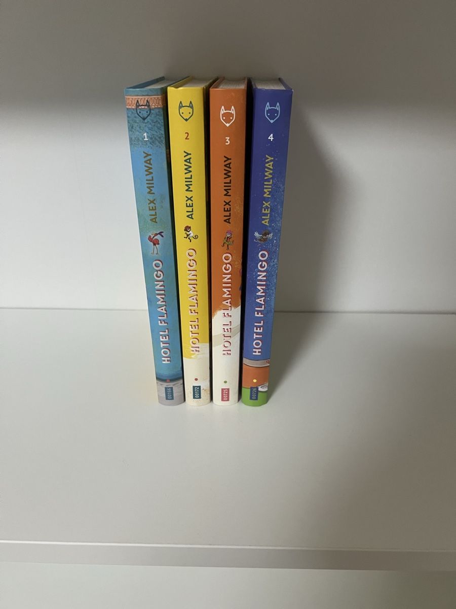 Libri: Hotel Flamingo Band 1-4 – Nuovo (secondo la descrizione) da Pfäffikon ZH venduto da Batgirl78 1