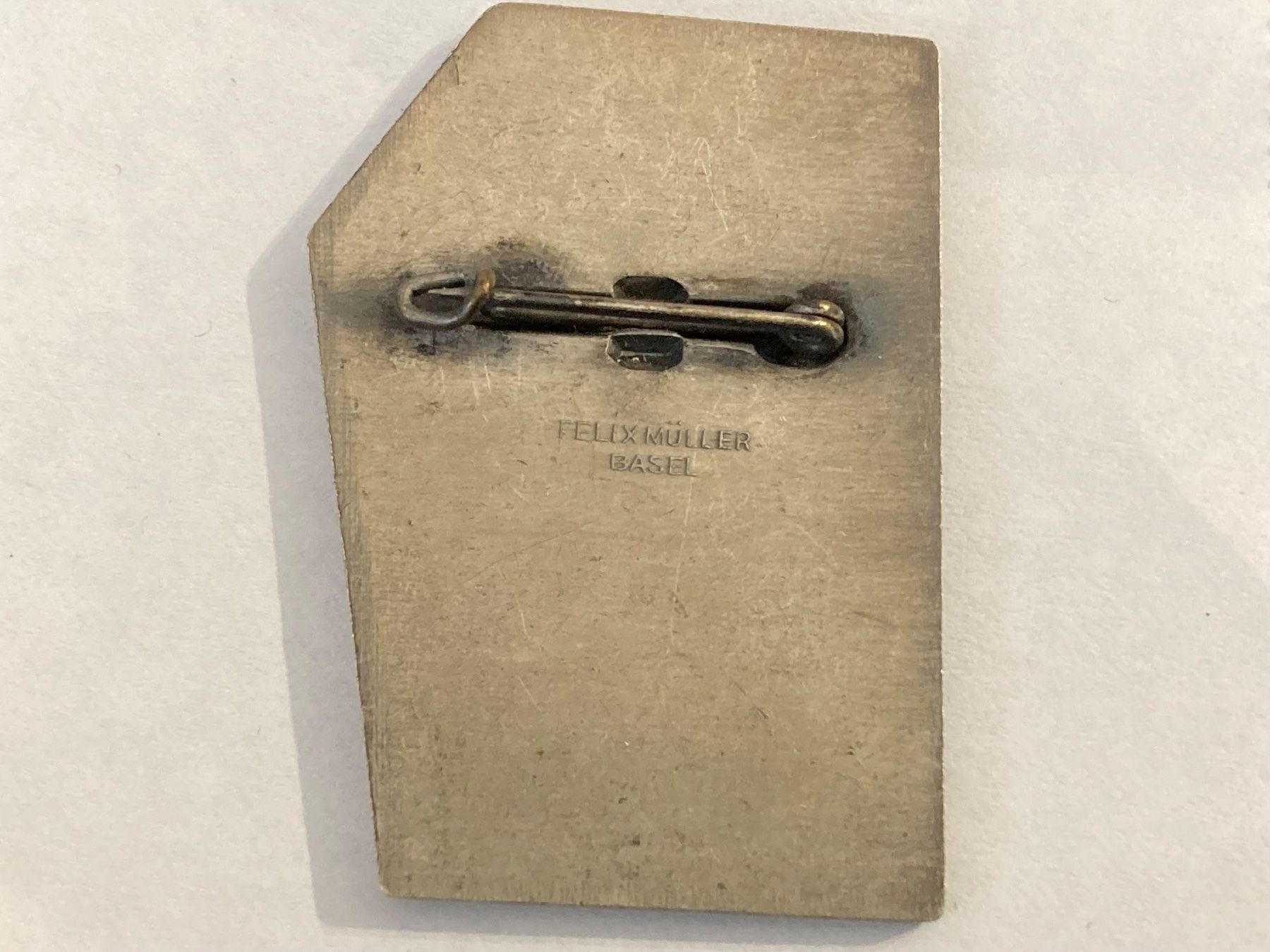 Plaketten & Abzeichen: Basler Silber-Fasnachtsplakette 1955 – Gebraucht aus Riehen von freestyle_buttons 1