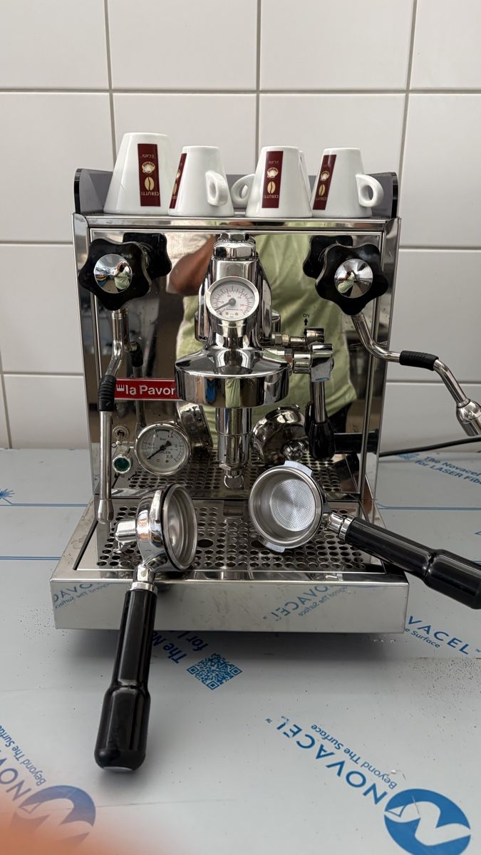 La Pavoni Macchine per caffè & Macchine per espresso: La Pavoni Semiprofessionell Velloni Classic – Usato da Riehen venduto da funkyjazz