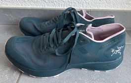 ARC'TERYX Sportschuhe ultraleicht und luftig Gr 41 1/3