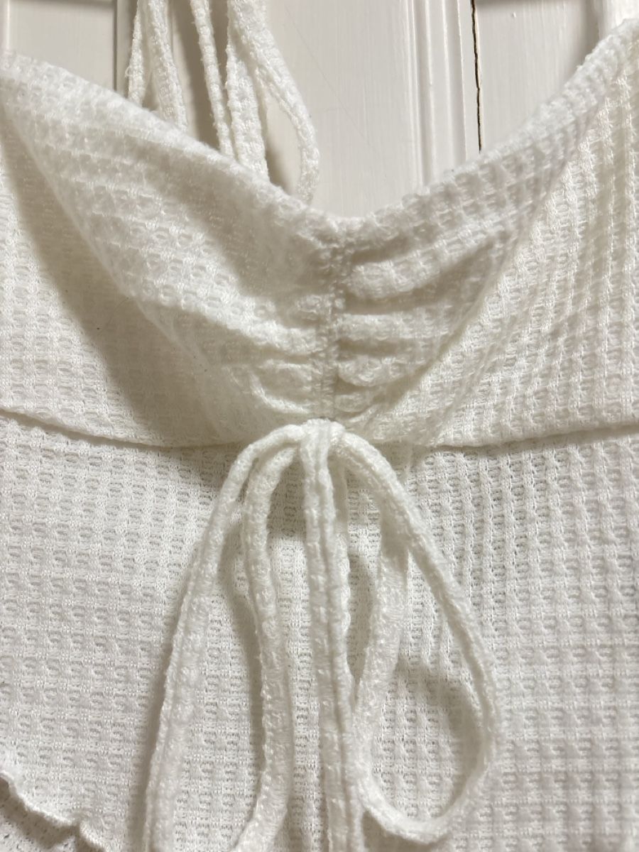 Top: Y2K Cute Cider White Halter Top - Size S – Usato da Zollikon venduto da ely.p 1
