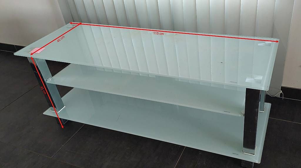 TV Möbel: Meuble TV en verre – Gebraucht aus Morrens VD von egruter