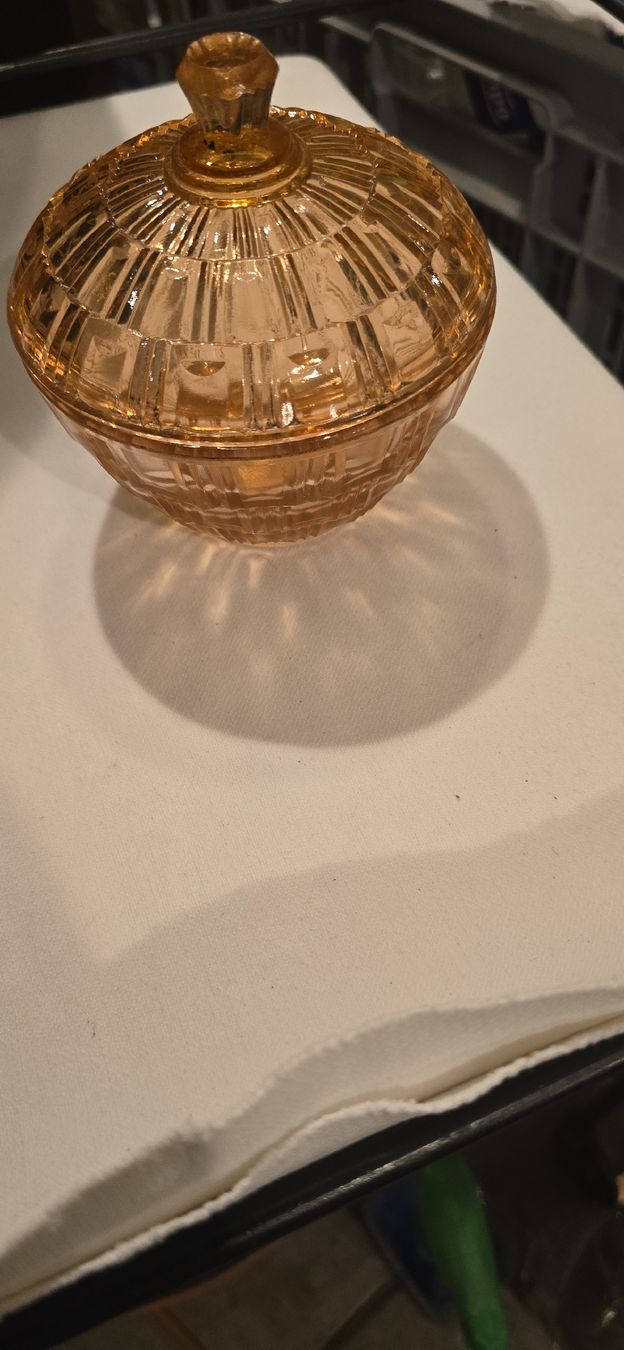 Sucriers: Art Deco Schale oder Pralinenschachtel mit Deckel – D'occasion à Basel par Jcva 1