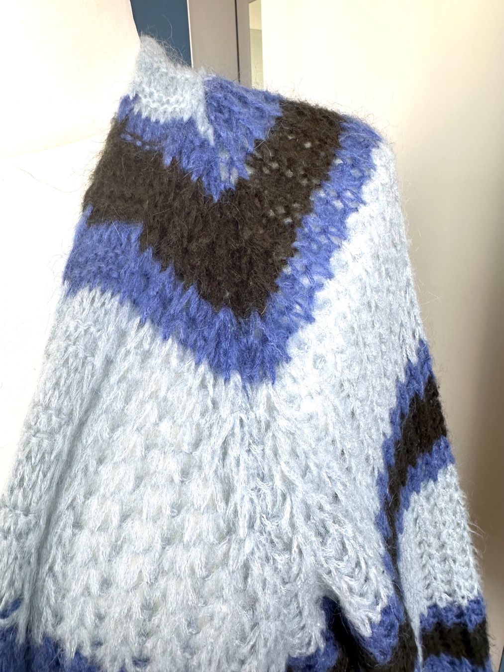 Giacche: Jacke Noella, braun, blau und hellblau – Usato da Oberrieden venduto da Moraira14 3