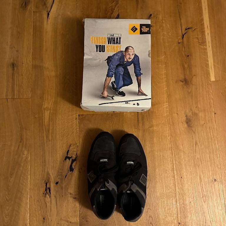 Chaussures hommes: Stahlkappen Schuhe Grösse 45 – Neuf avec emballage d'origine à Rorschacherberg par ZiPlion