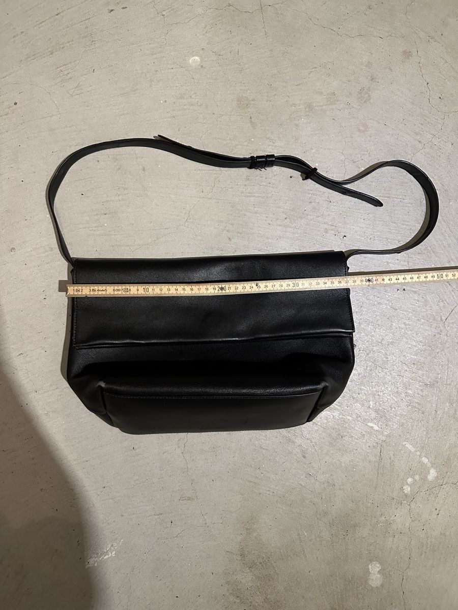 Massimo Dutti Borse: Massimo Dutti Crossbody Bag – Usato da Dättwil AG venduto da seung.kuk 2