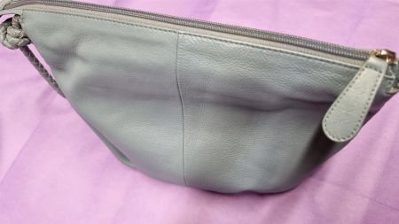 Handtasche aus Leder in blau