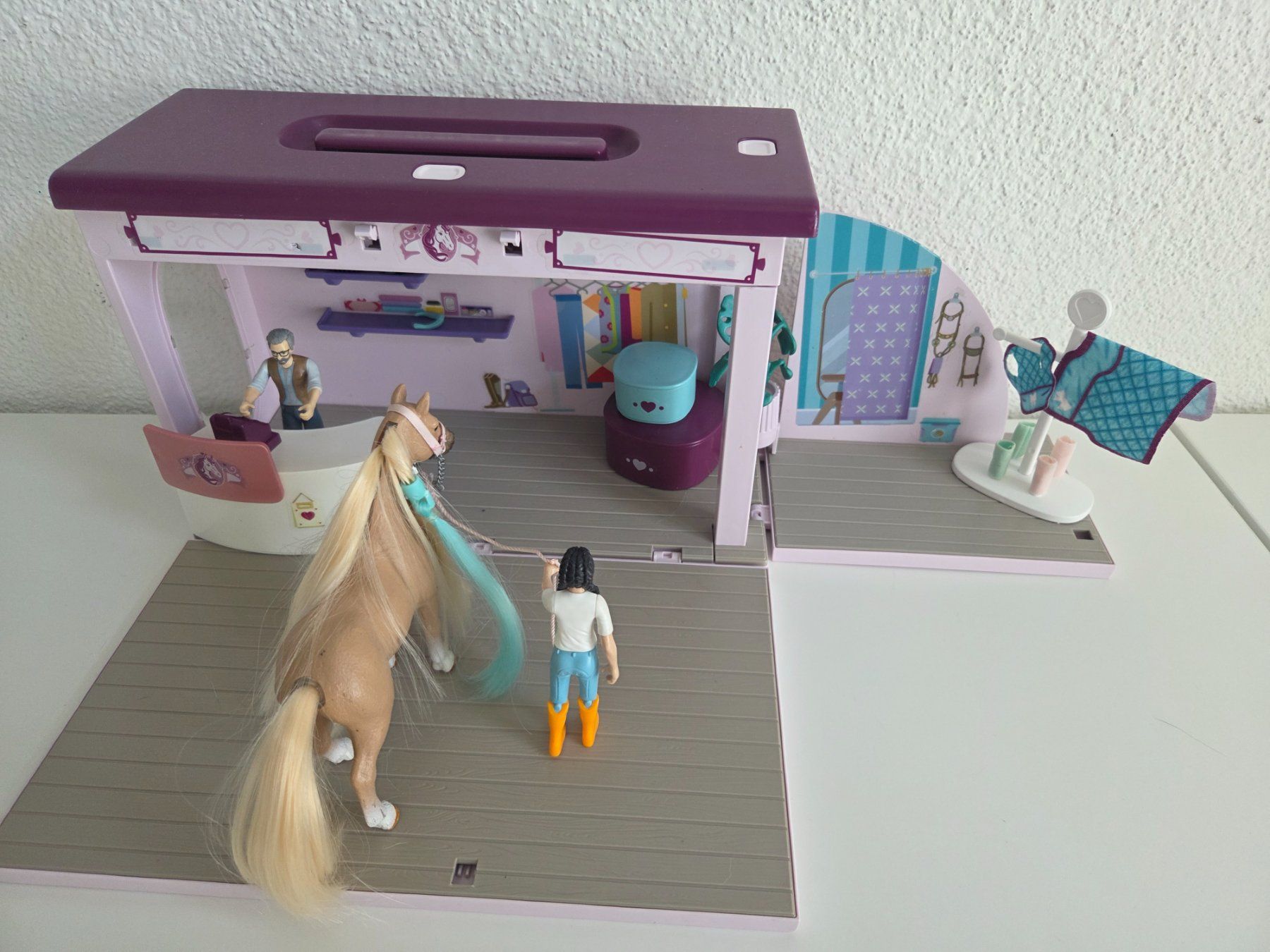 Schleich Spielzeuge: Schleich Pferde Boutique – Gebraucht aus Jona von Melanie-E