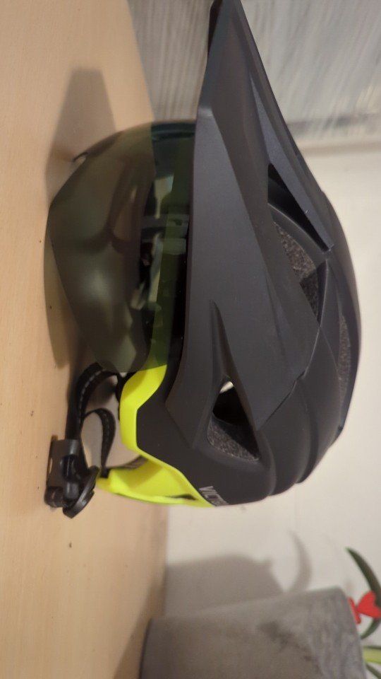 Caschi: Fahrrad Helm LED Licht – Nuovo e nell'imballaggio originale da Suhr venduto da sjay.Cv 3