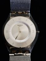 ​Montre Swatch Skin Design ultra-plat avec bracelet maillé 